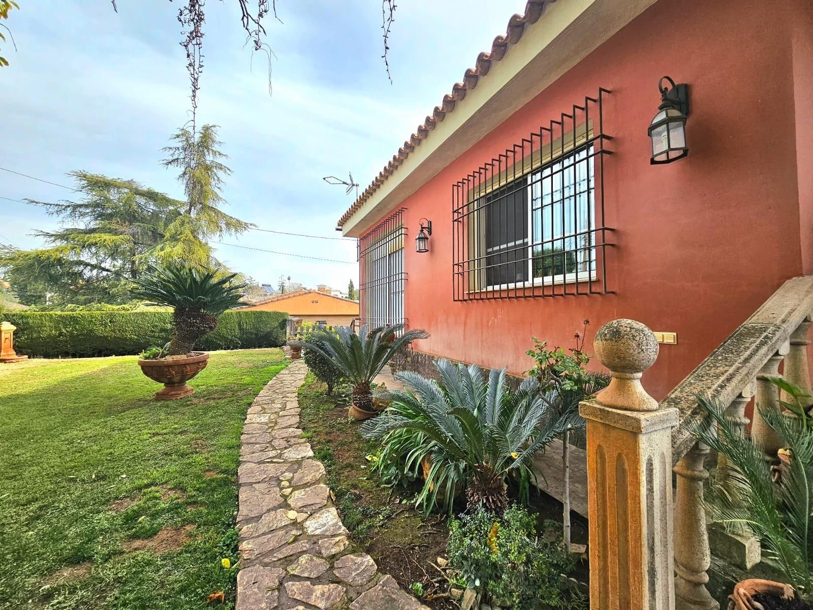Jardí de Casa o xalet en venda en  Córdoba Capital amb Aire condicionat, Calefacció i Jardí privat
