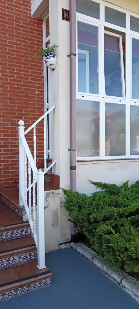 Balcony of Houses for sale in Miranda de Ebro