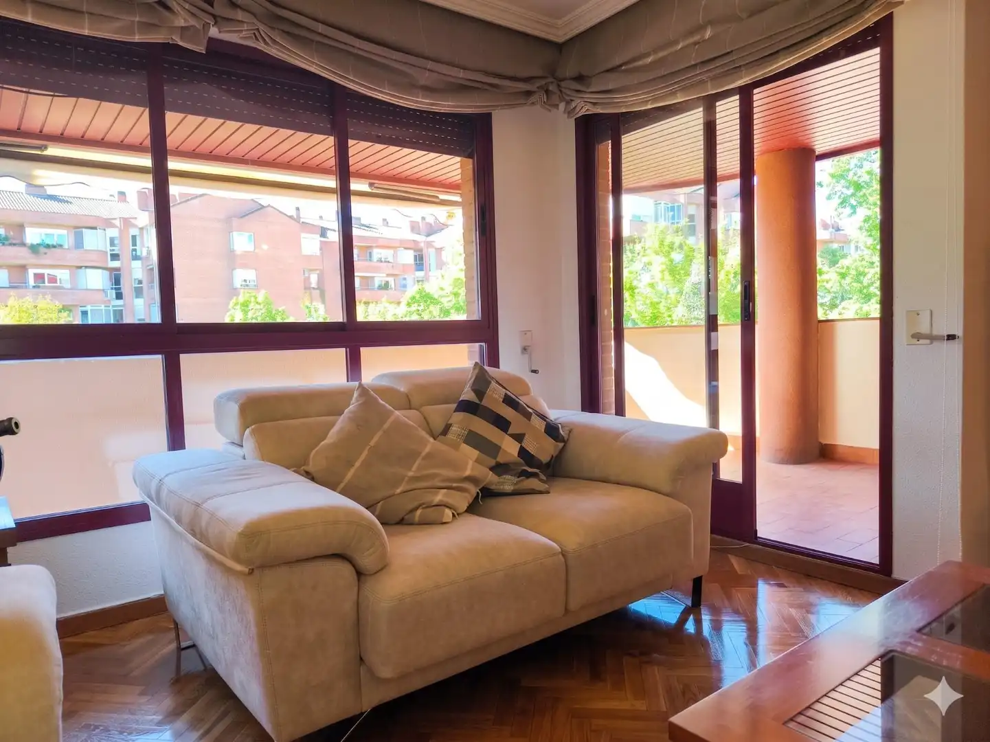 Sala de estar de Piso de alquiler en Pozuelo de Alarcón con Calefacción, Jardín privado y Terraza