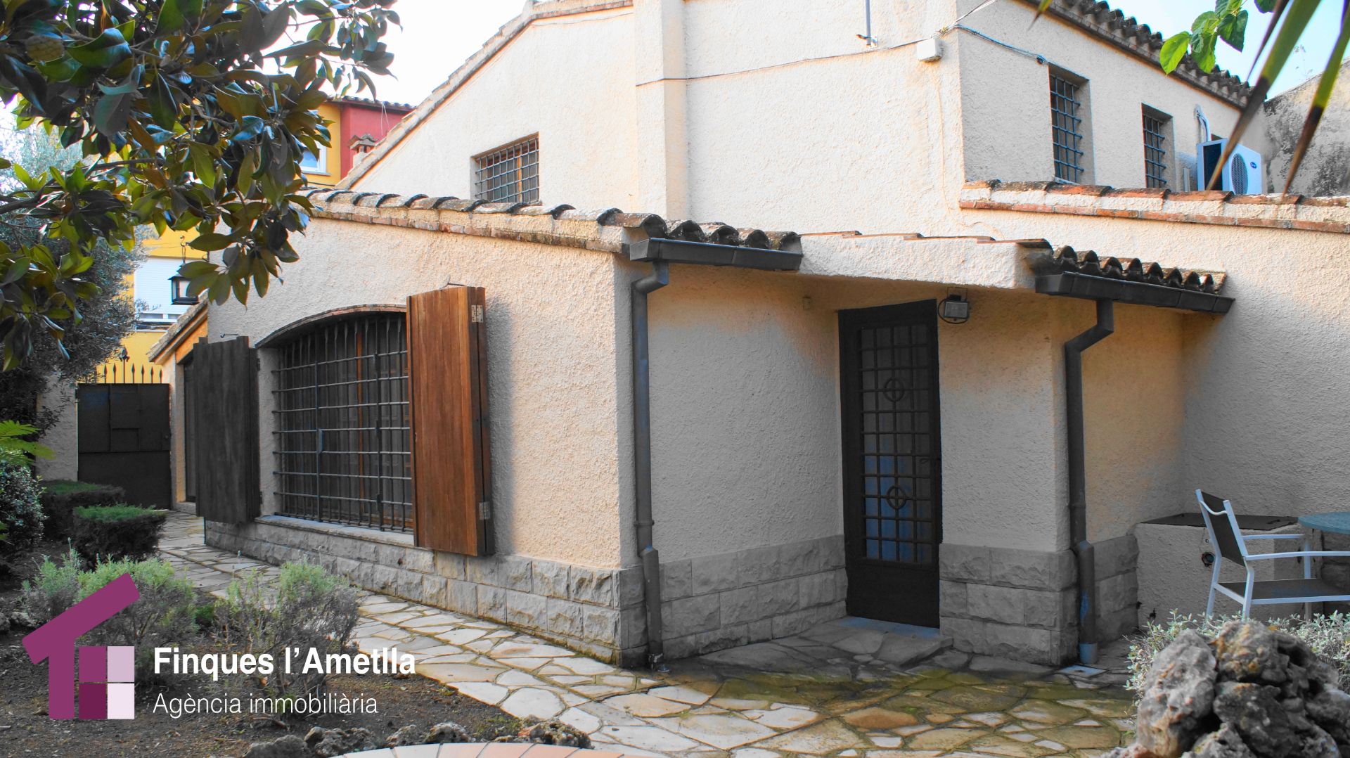 Exterior view of Country house for sale in L'Ametlla del Vallès  with Air Conditioner, Heating and Private garden