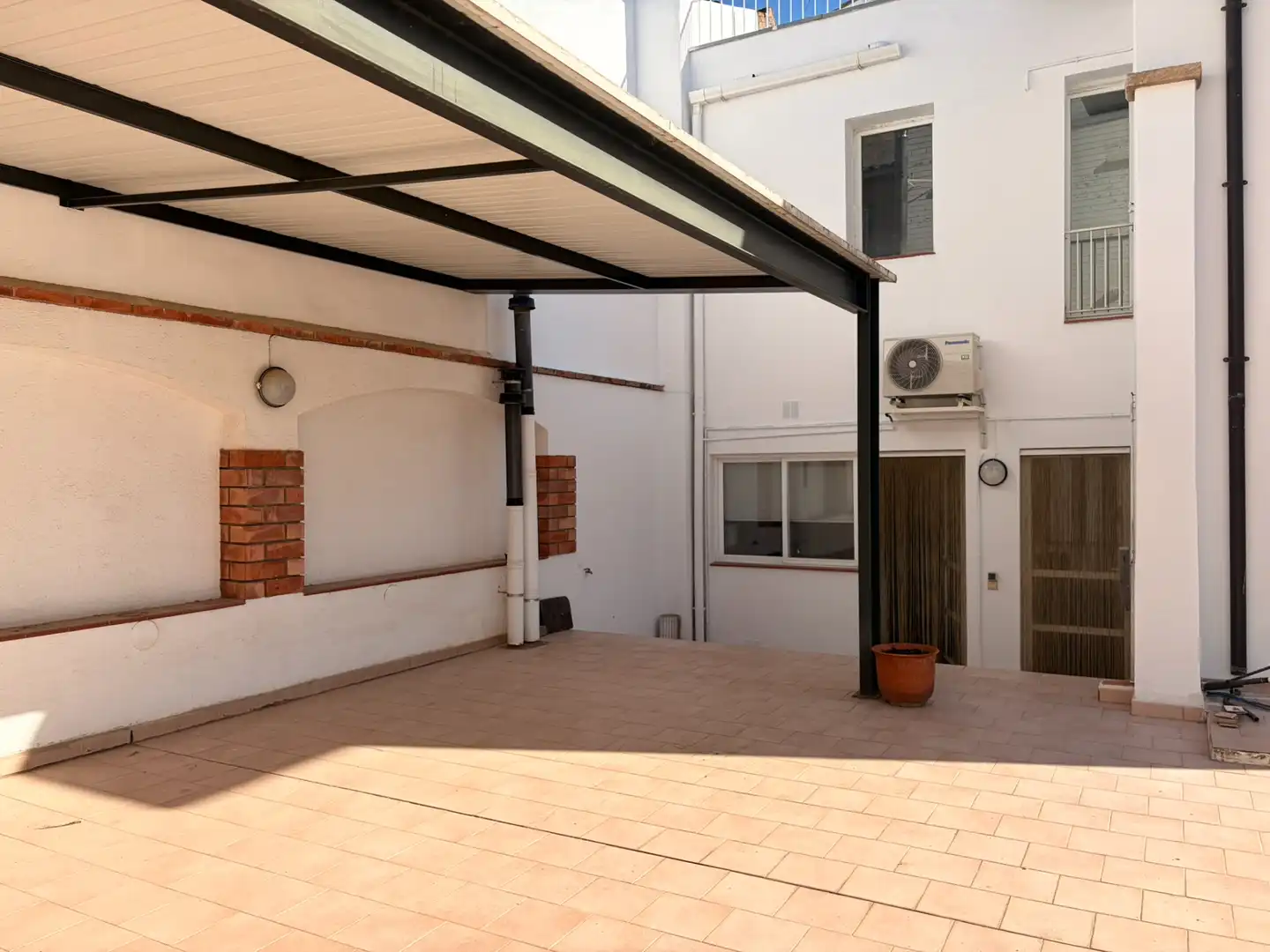 Terrace of Flat for rent in Les Borges Blanques  with Air Conditioner, Heating and Parquet flooring