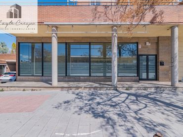 Local comercial en venda a Avenida ANDALUCIA 34
