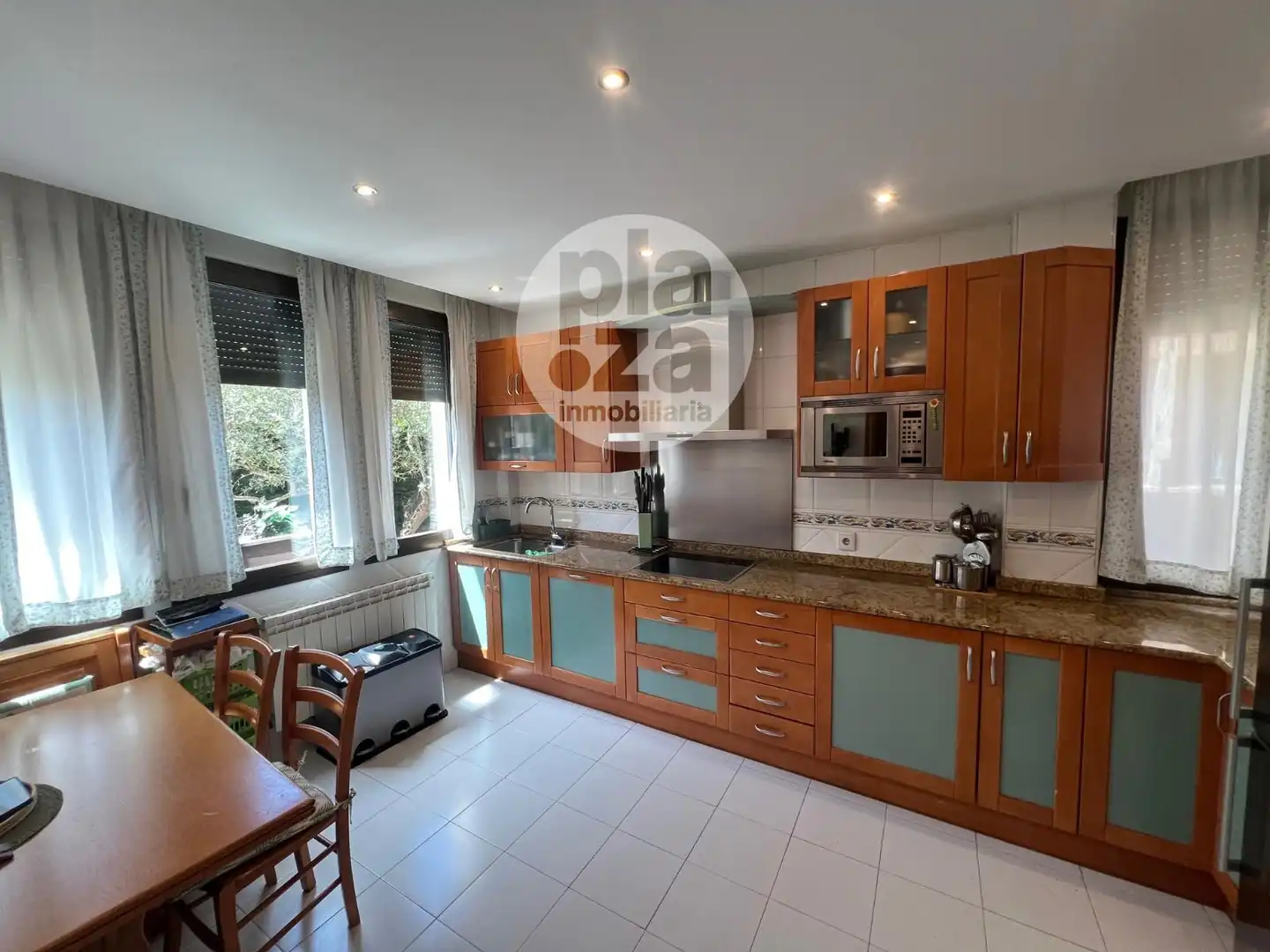 Küche von Haus oder Chalet zum Verkauf in Burgos mit Heizung, Privatgarten und Terrasse