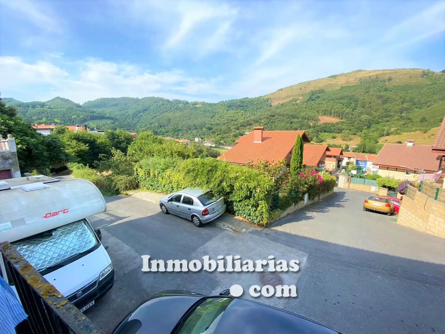 Vista exterior de Finca rústica en venta en Castro-Urdiales con Calefacción, Jardín privado y Terraza