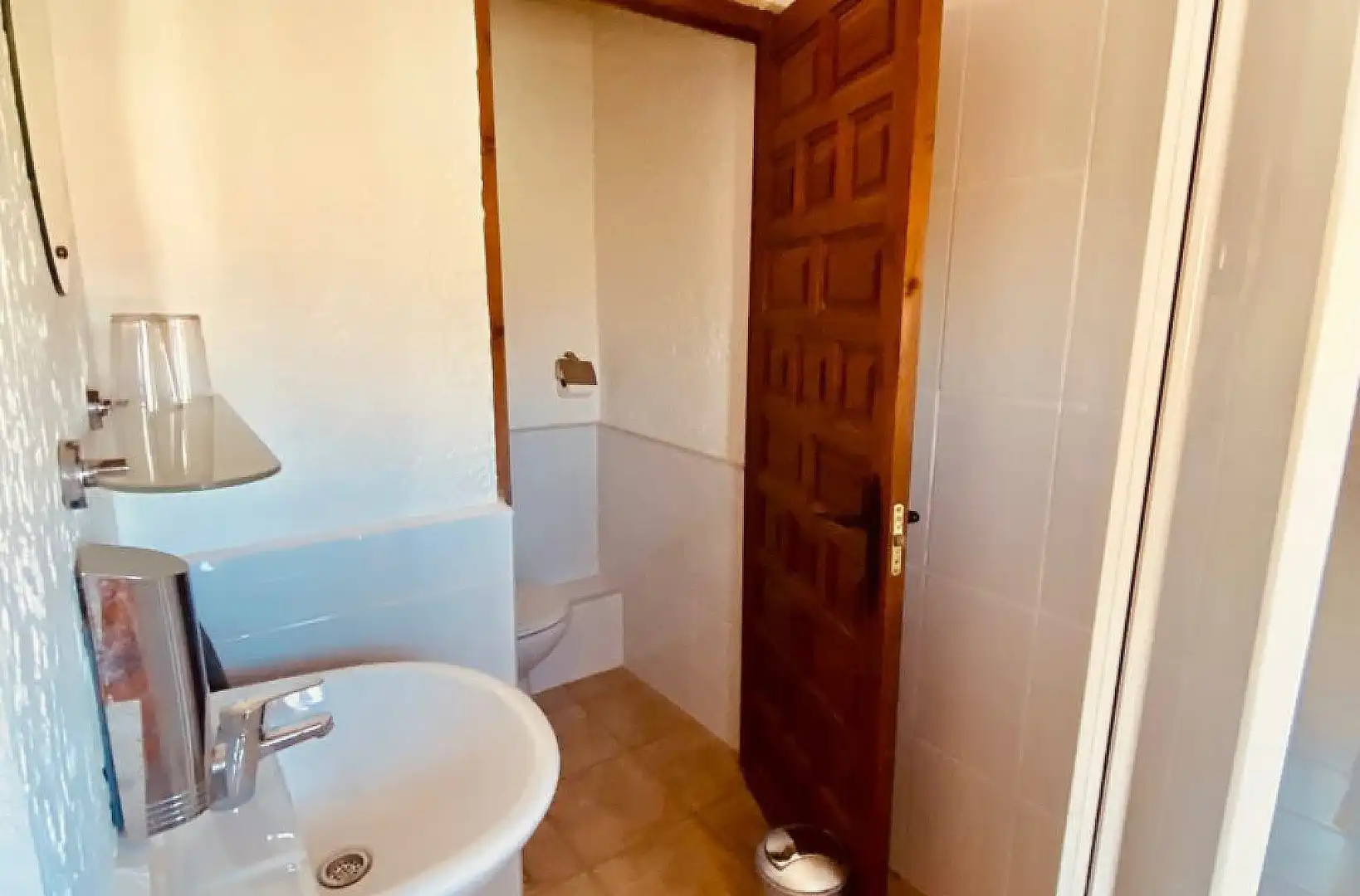 Bany de Casa o xalet en venda en Orihuela amb Aire condicionat, Terrassa i Alarma