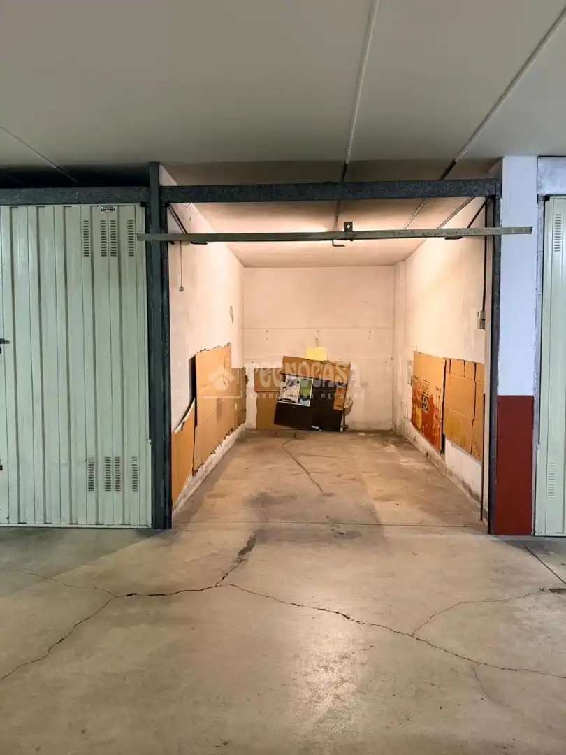 Garage for sale in Santander