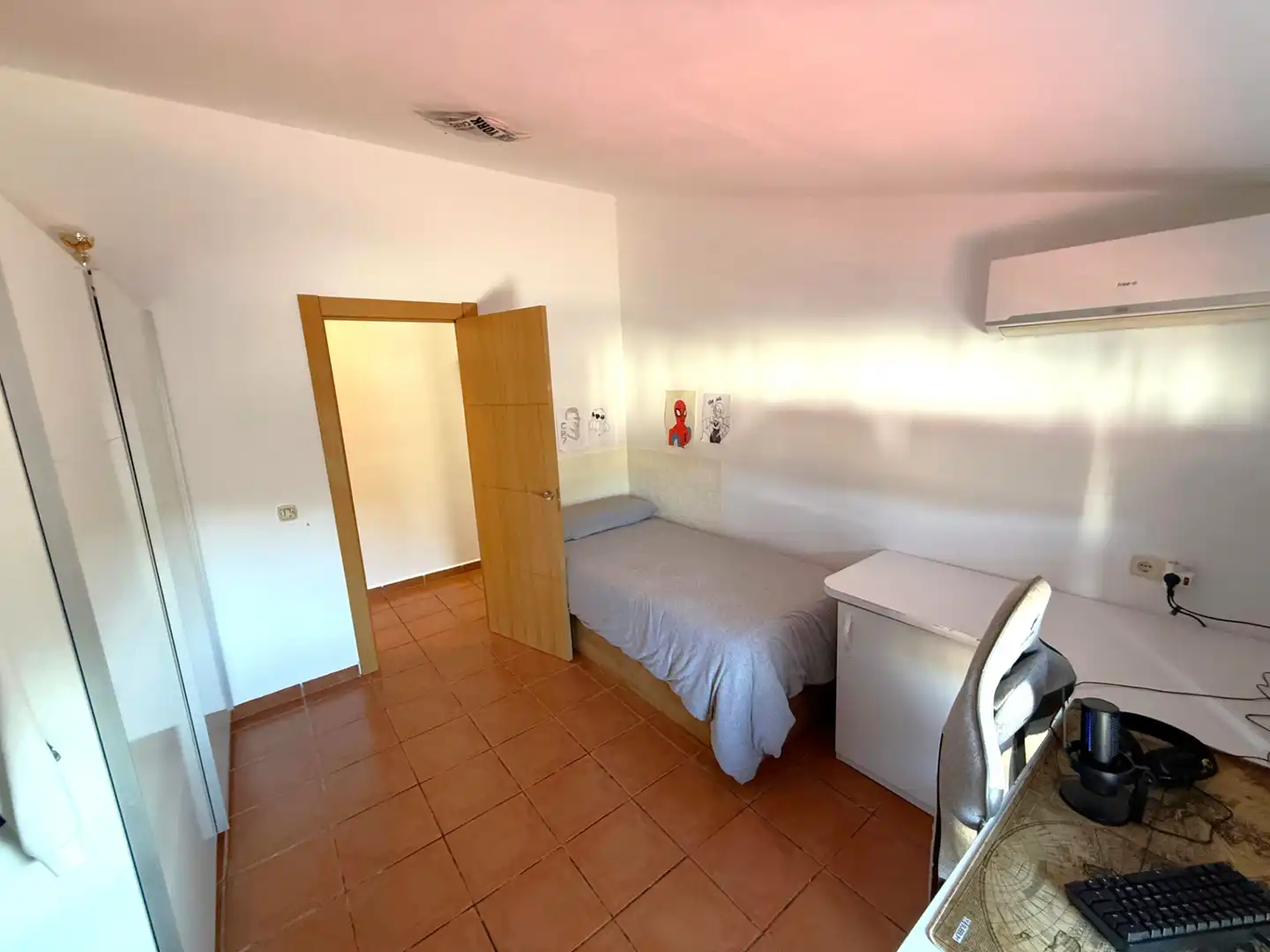 Habitación de Casa o chalet en venta en Málaga con Aire acondicionado, Calefacción y Jardín privado