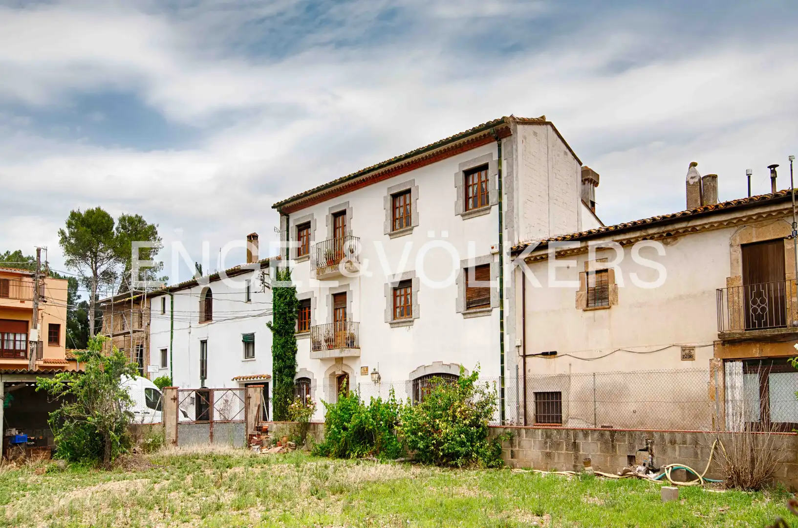 Vista exterior de Casa adosada en venta en Ordis con Calefacción, Jardín privado y Terraza