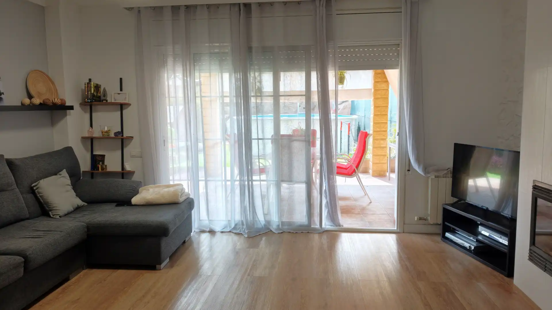 Sala de estar de Casa adosada en venta en Sant Salvador de Guardiola con Calefacción, Jardín privado y Parquet