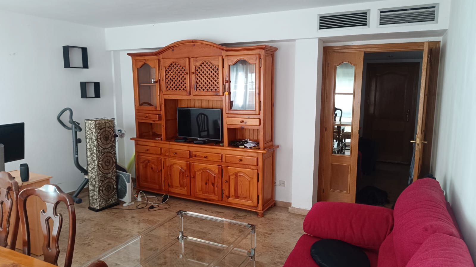 Sala d'estar de Pis de lloguer en  Zaragoza Capital amb Calefacció, Moblat i Rentadora