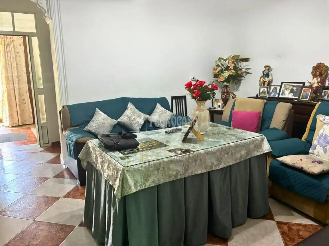 Detached homes for sale in Pilas
