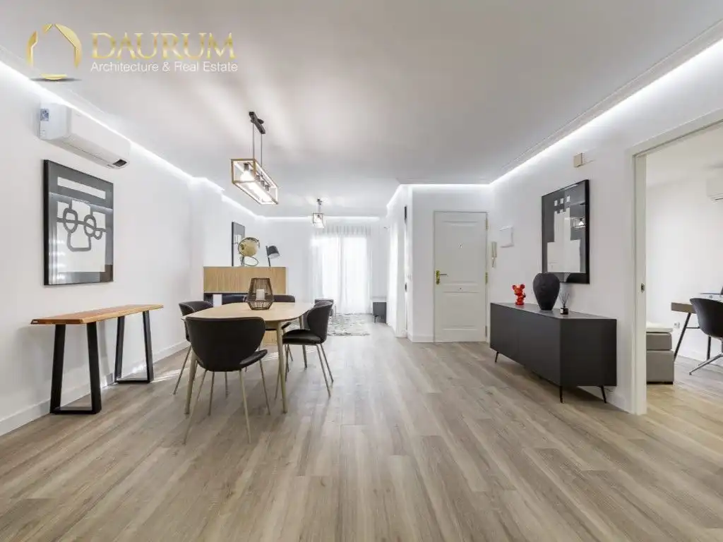 Sala de estar de Dúplex en venta en Marbella con Aire acondicionado, Calefacción y Terraza