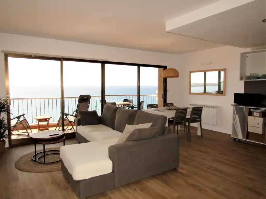Sala d'estar de Apartament de lloguer en Calonge i Sant Antoni amb Moblat