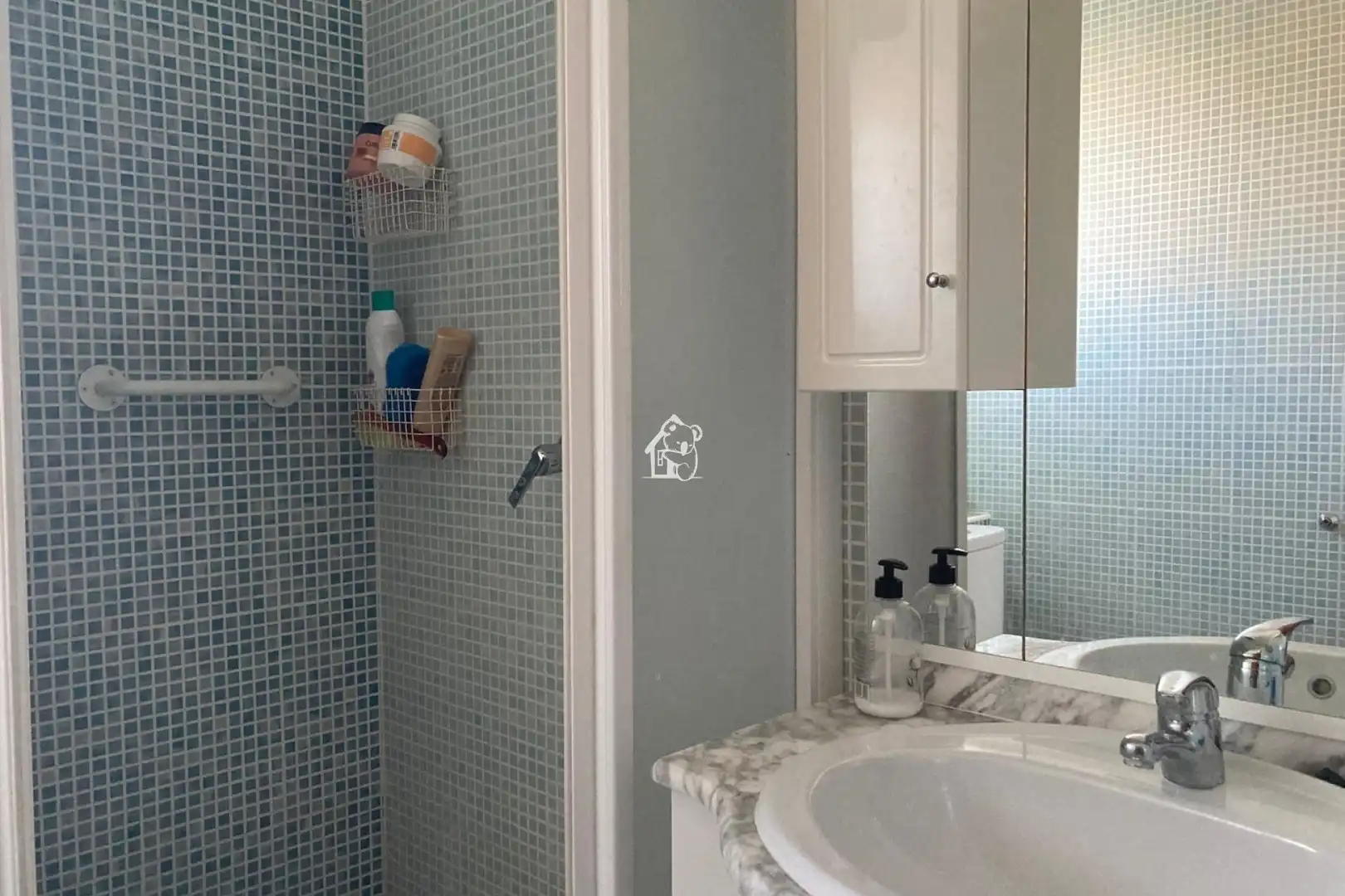 Bany de Apartament de lloguer en Orihuela amb Terrassa, Traster i Piscina