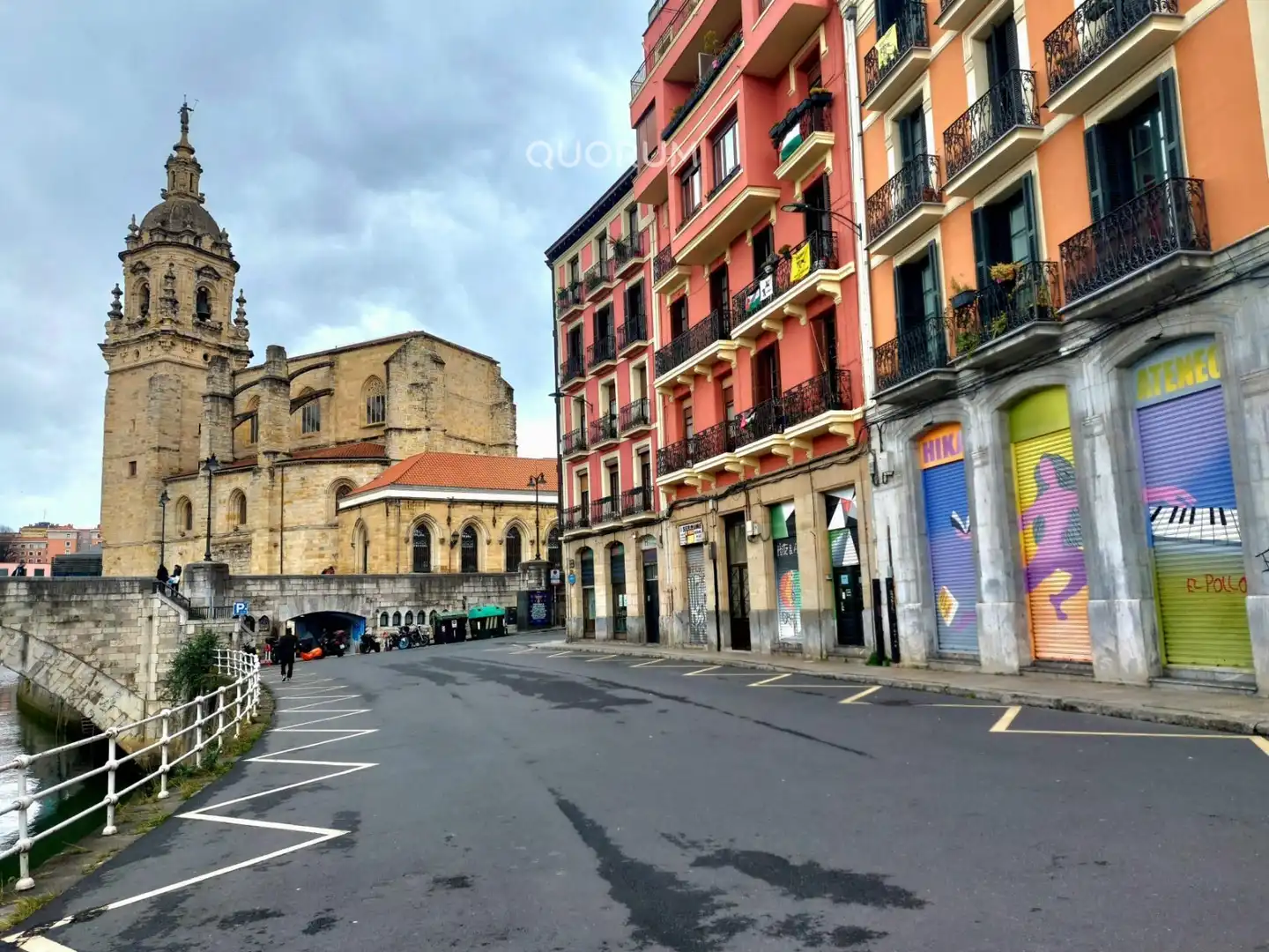 Vista exterior de Local de alquiler en Bilbao 