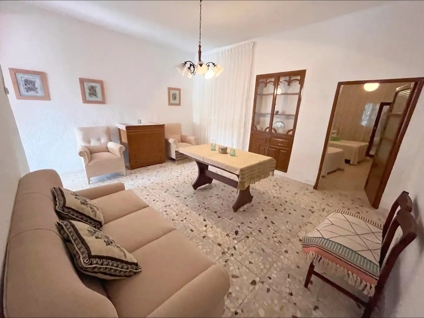 Sala de estar de Casa adosada en venta en Tobarra con Jardín privado, Terraza y Trastero