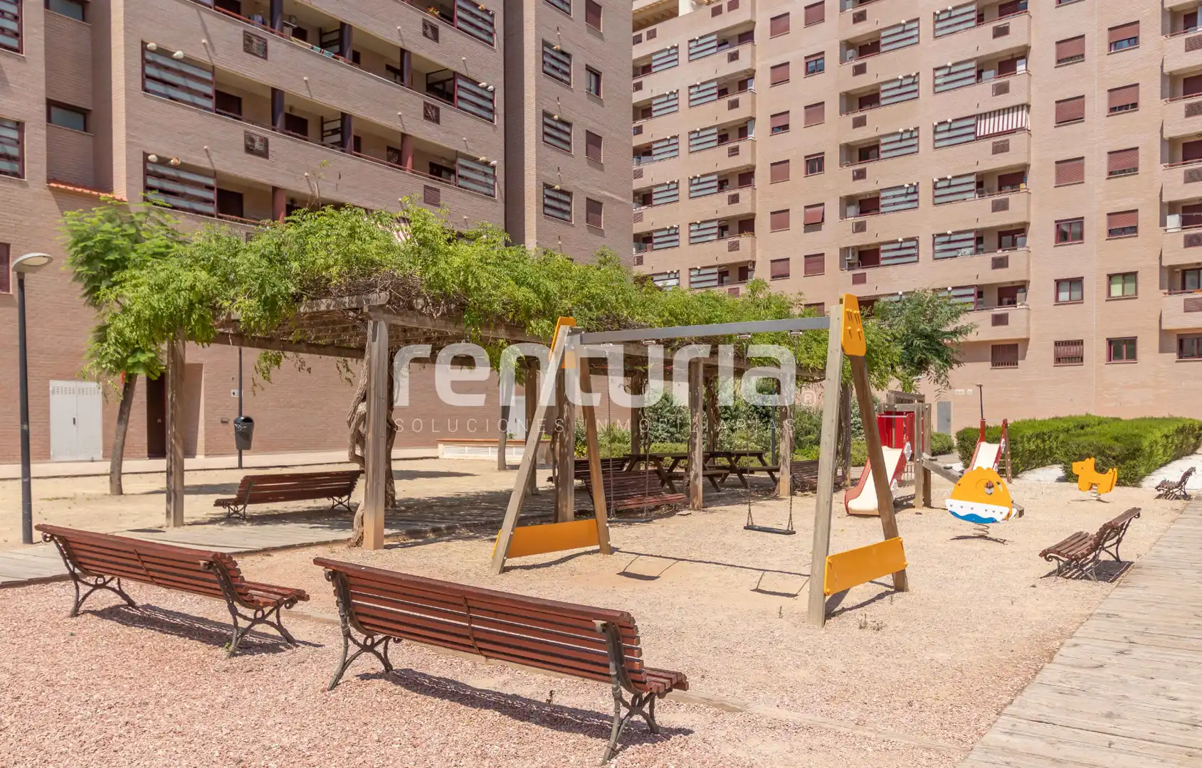 Pis de lloguer a Carrer de Vinaròs, Sant Llorenç - Zona Alfahuir