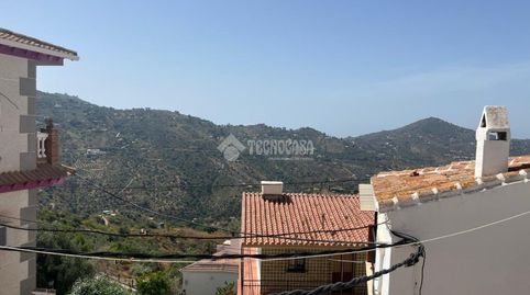 Foto 2 de Casa adosada en venta en Sayalonga, Málaga