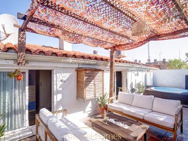 Penthouse with balcony for sale in Centre