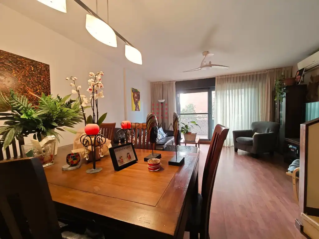 Sala d'estar de Dúplex en venda en Sant Just Desvern