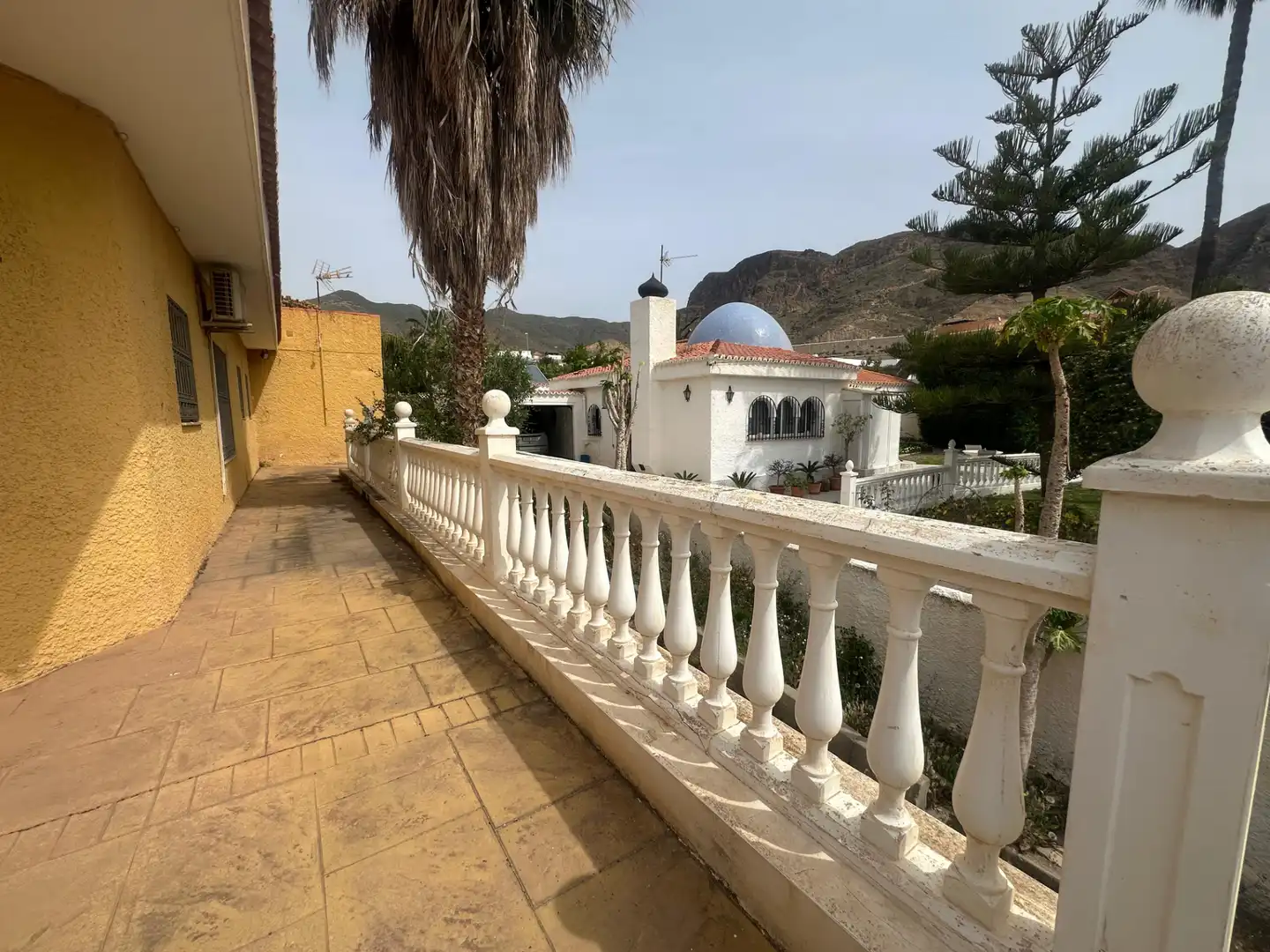 Exterior view of Houses for sale in Roquetas de Mar
