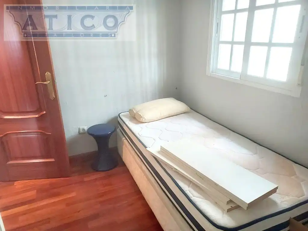 Bedroom of Flat for sale in Sevilla  with Air Conditioner and Terrace