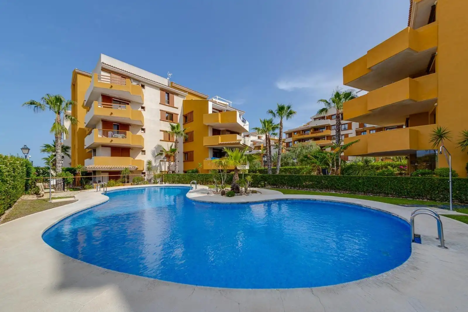 Apartments for sale in Calle C. Mar de Fondo, 2, Punta Prima