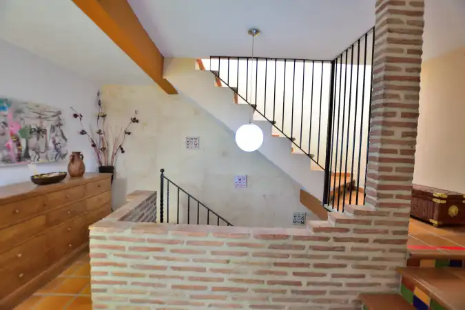 Casa adosada en venta en Benaoján con Calefacción, Terraza y Jacuzzi