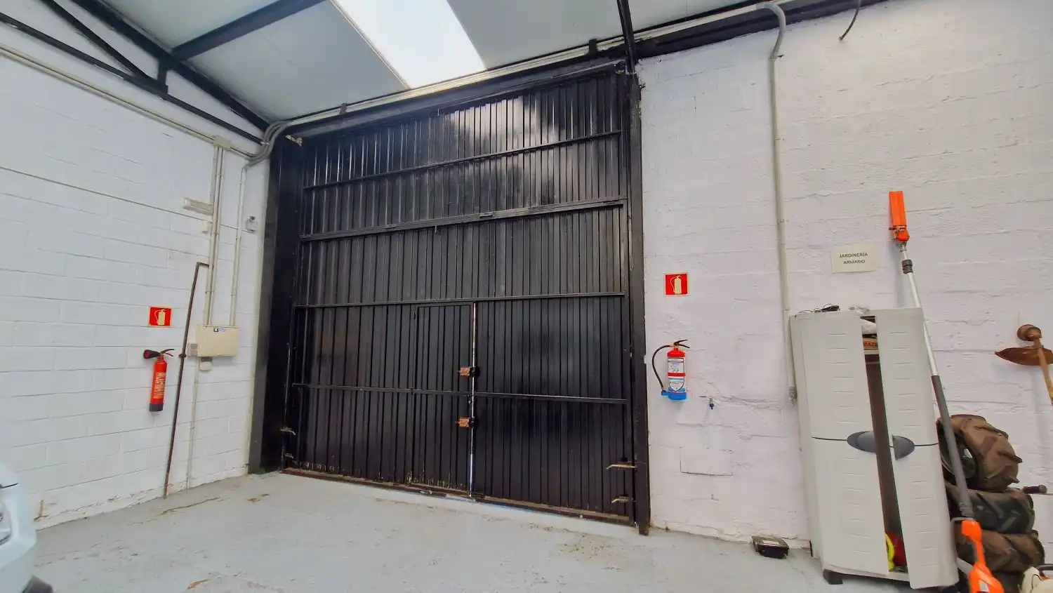 Fabrikhallen zum Verkauf in Torrelavega 