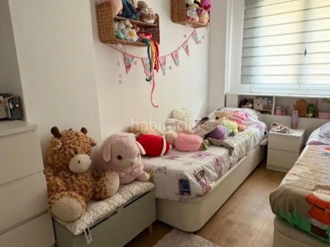 Schlafzimmer von Wohnung zum Verkauf in Sant Boi de Llobregat mit Klimaanlage, Terrasse und Schwimmbad