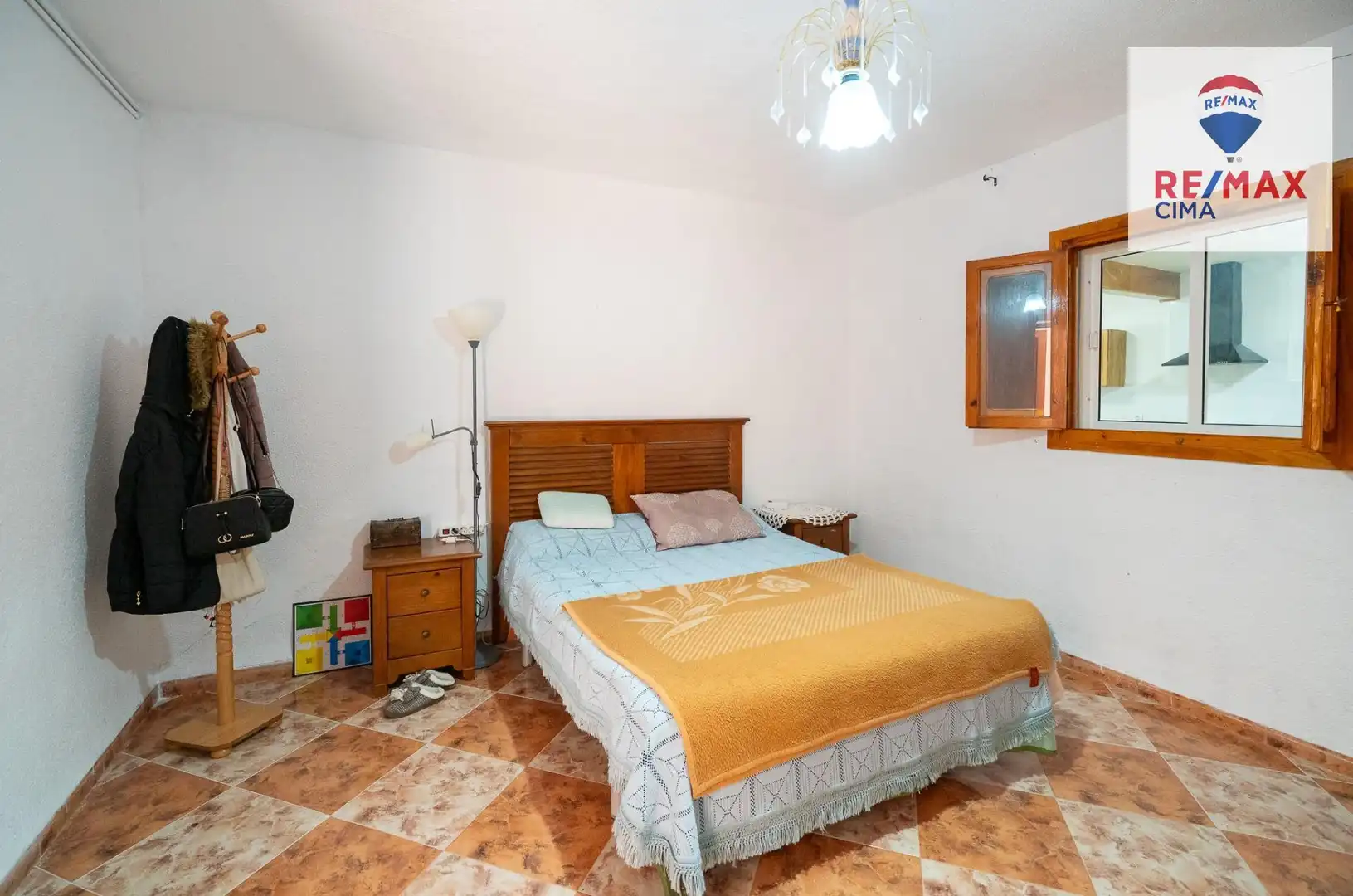 Dormitori de Casa o xalet en venda en Baza amb Calefacció, Jardí privat i Terrassa