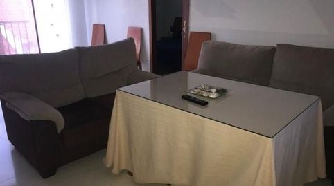 Gran piso próximo al centro de Pueblonuevo. Con una superficie de 100 m2. La vivienda consta de hall recibidor, 4 dormitorios, uno, imatge 4
