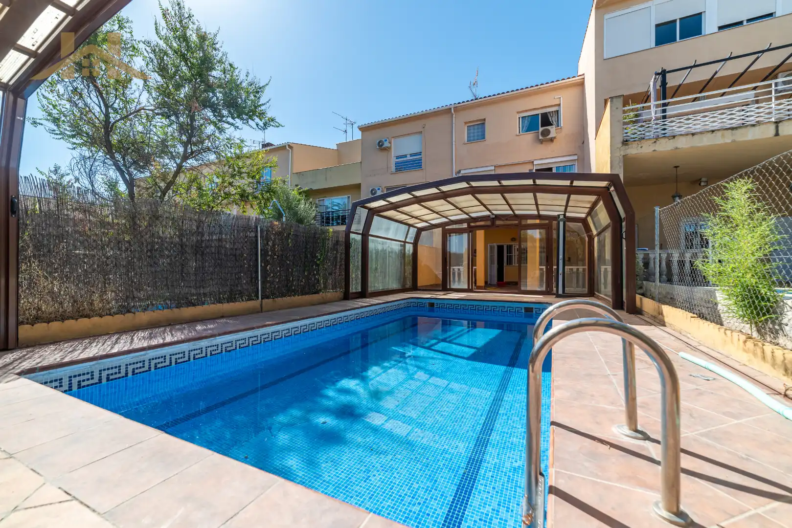Maison mitoyenne avec piscine à vendre à Calle de las Encinas 61