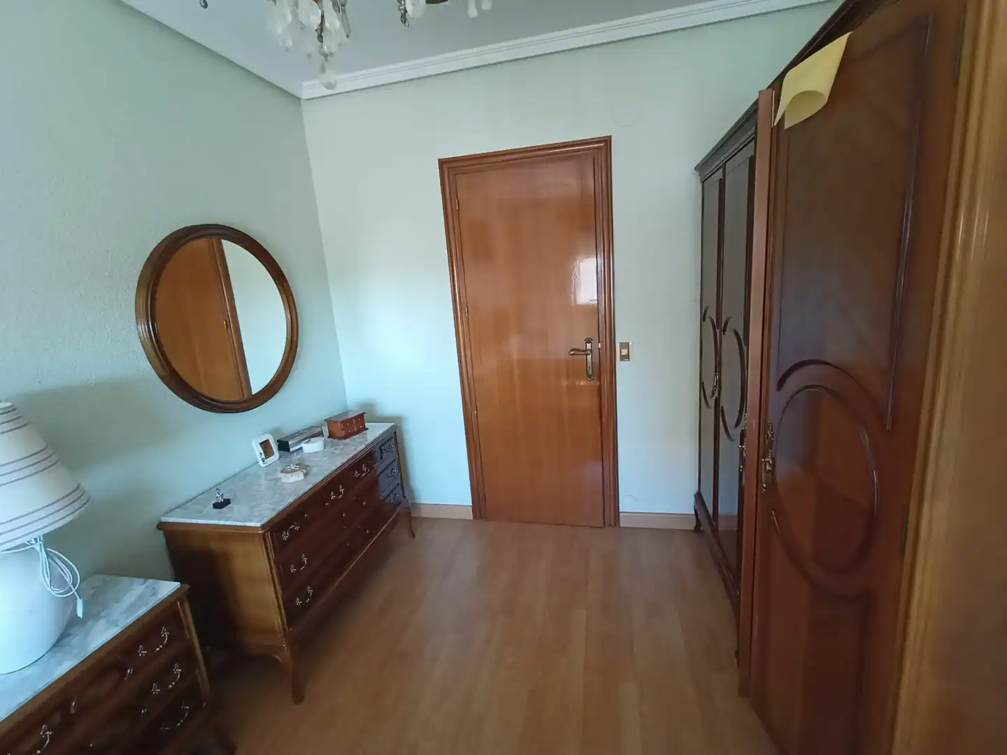 Dormitori de Pis en venda en Íscar amb Calefacció, Parquet i Terrassa
