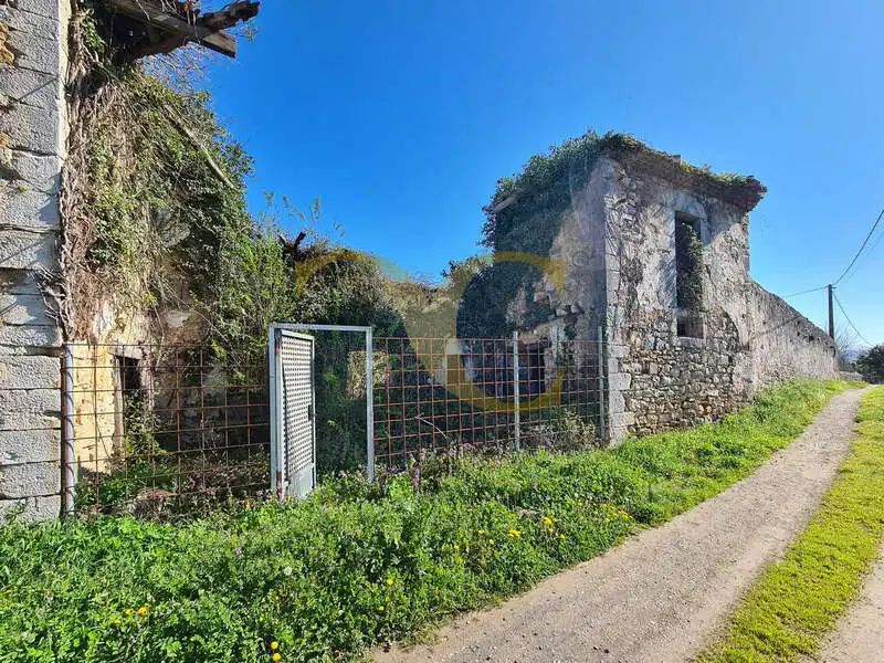 Casa o chalet en venta en Las Regueras   con Jardín privado