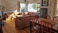 Sala d'estar de Finca rústica en venda en Estepona amb Terrassa i Piscina
