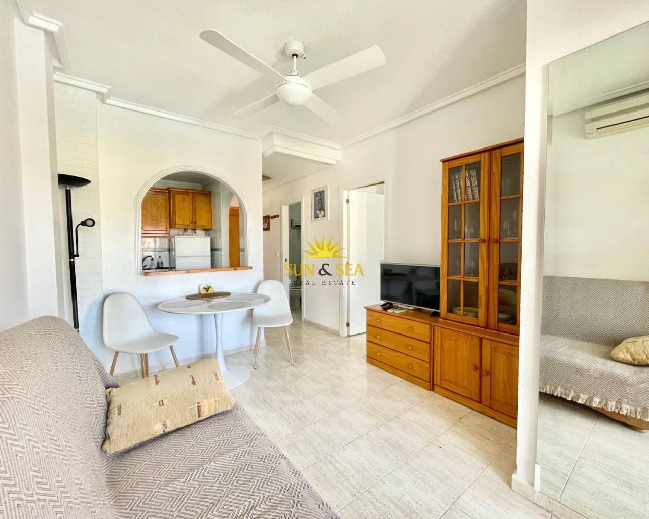 Exterior view of Flat to rent in Torrevieja  with Heating, Swimming Pool and Furnished