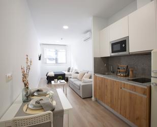 Dormitori de Apartament de lloguer en  Zaragoza Capital amb Aire condicionat, Calefacció i Rentadora