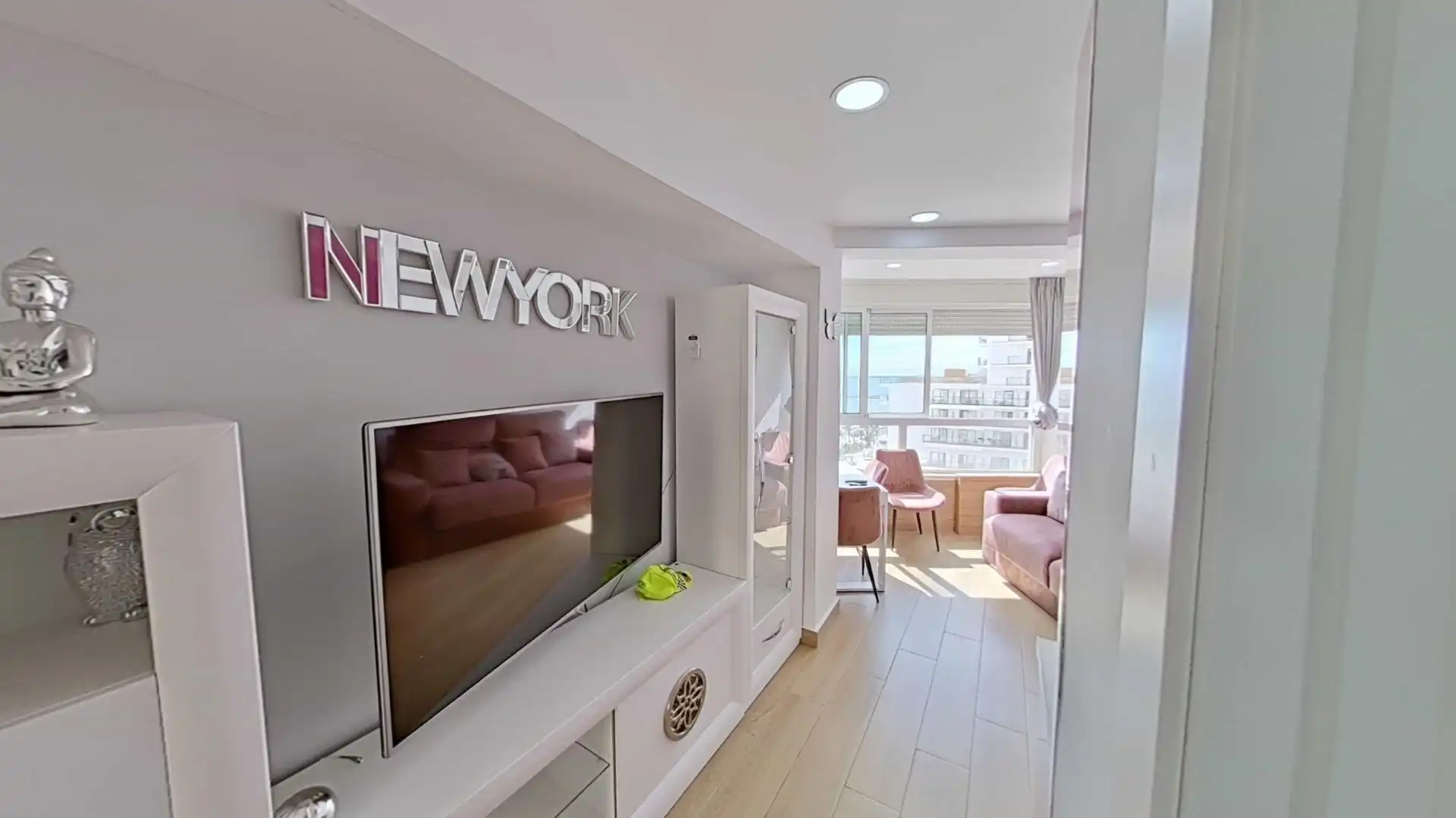Apartamento con ascensor en venta en Puerto Marina, imagen 3