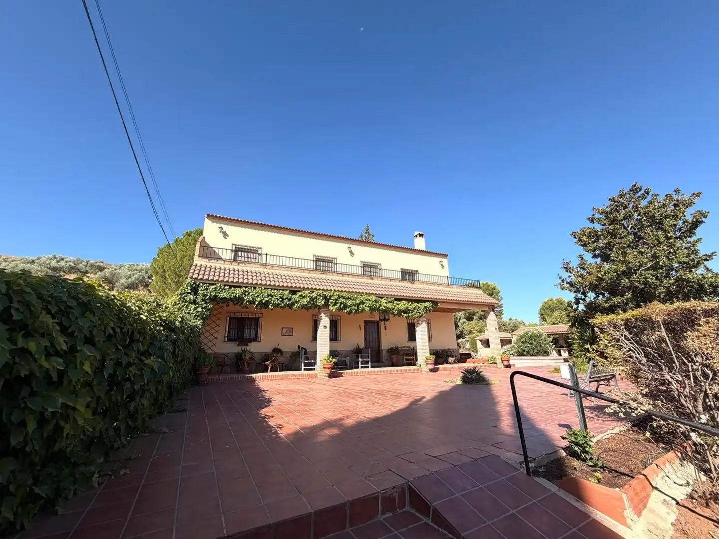 Vista exterior de Casa o xalet en venda en Antequera amb Jardí privat, Terrassa i Traster