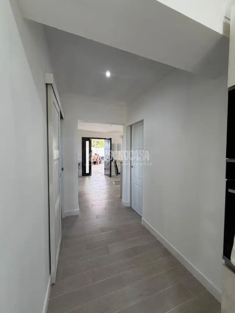 Country homes for sale in Utrera  with Air Conditioner, Heating and Private garden