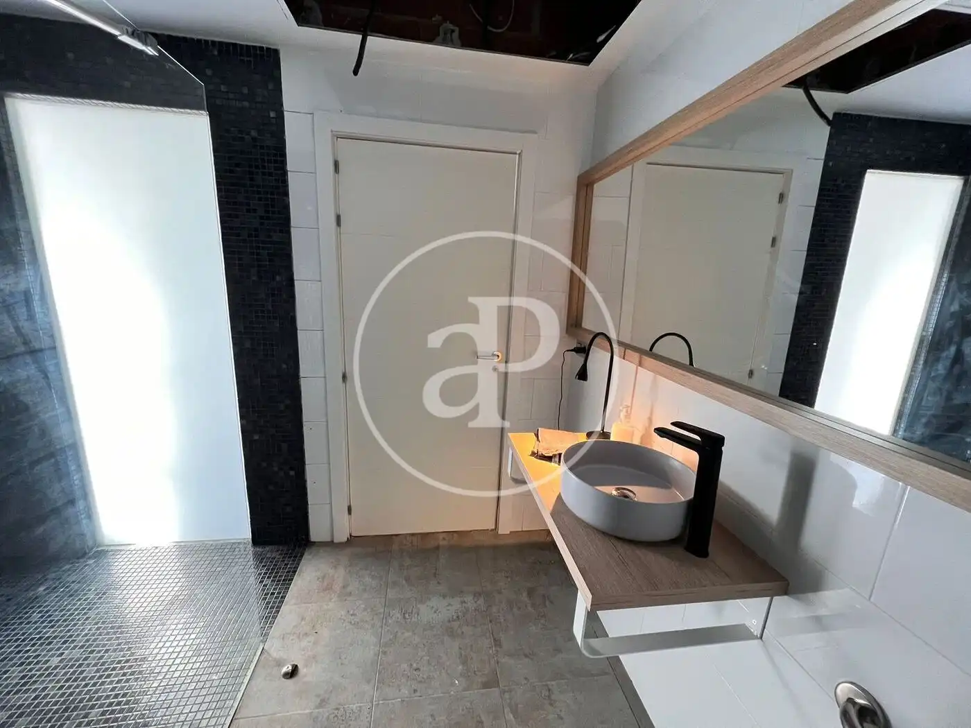 Bany de Casa o xalet en venda en Valencia amb Aire condicionat, Calefacció i Jardí privat