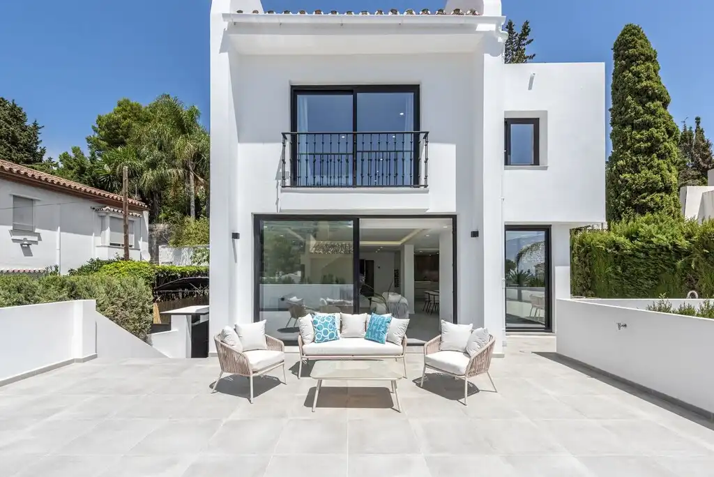 Terrassa de Casa o xalet en venda en Marbella amb Aire condicionat, Jardí privat i Terrassa