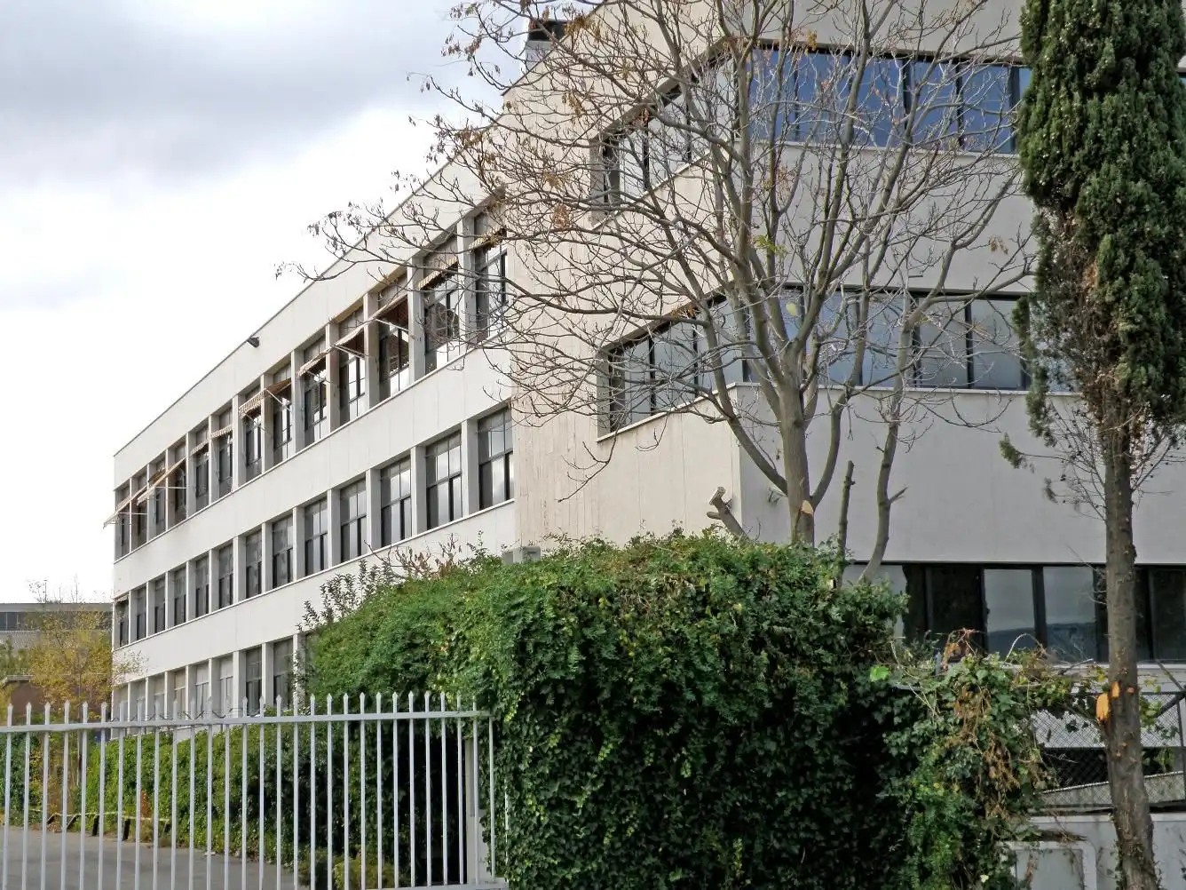 Vista exterior de Oficina de alquiler en Coslada con Aire acondicionado y Trastero