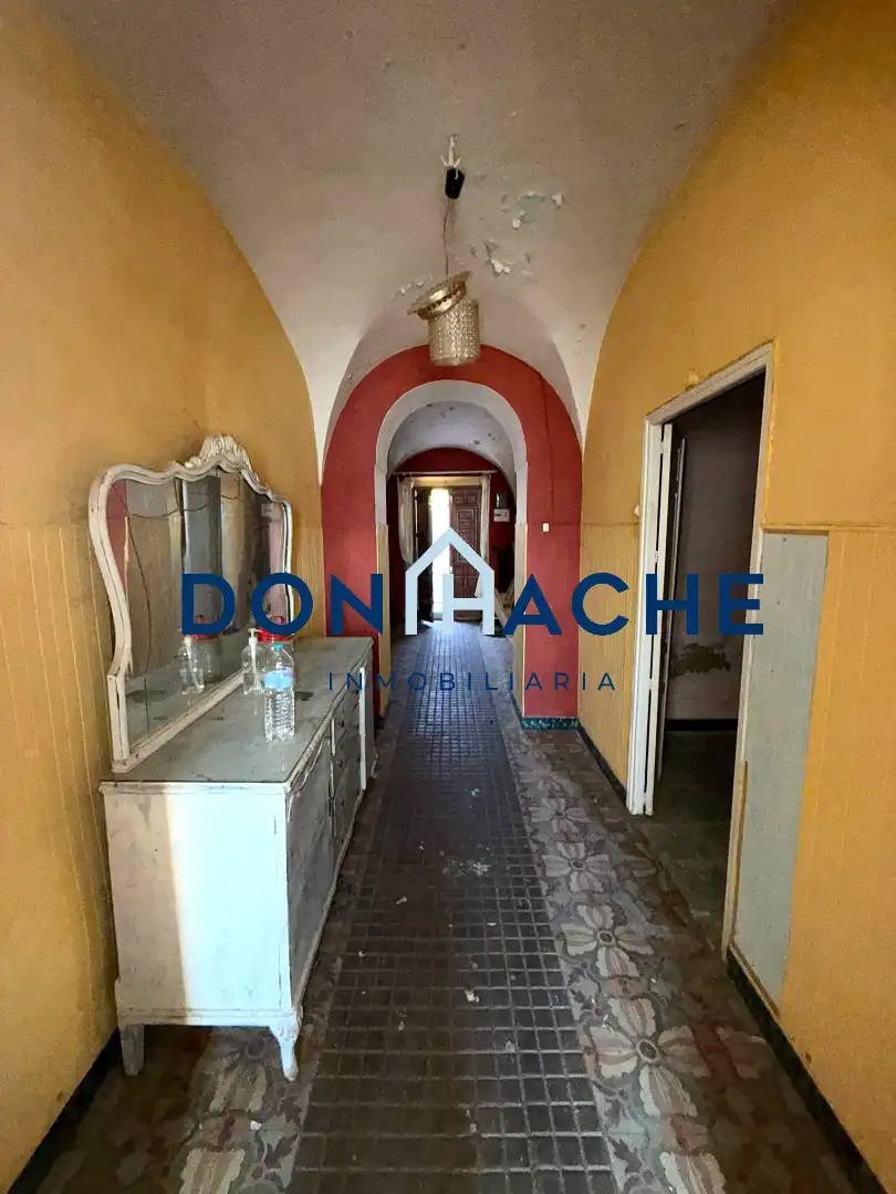 Casa amb jardí en venda a Mirandilla