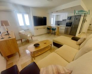 Living room of Apartment to rent in  Granada Capital  with Air Conditioner, Heating and Furnished