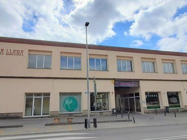 Business premises for sale in Montserrat