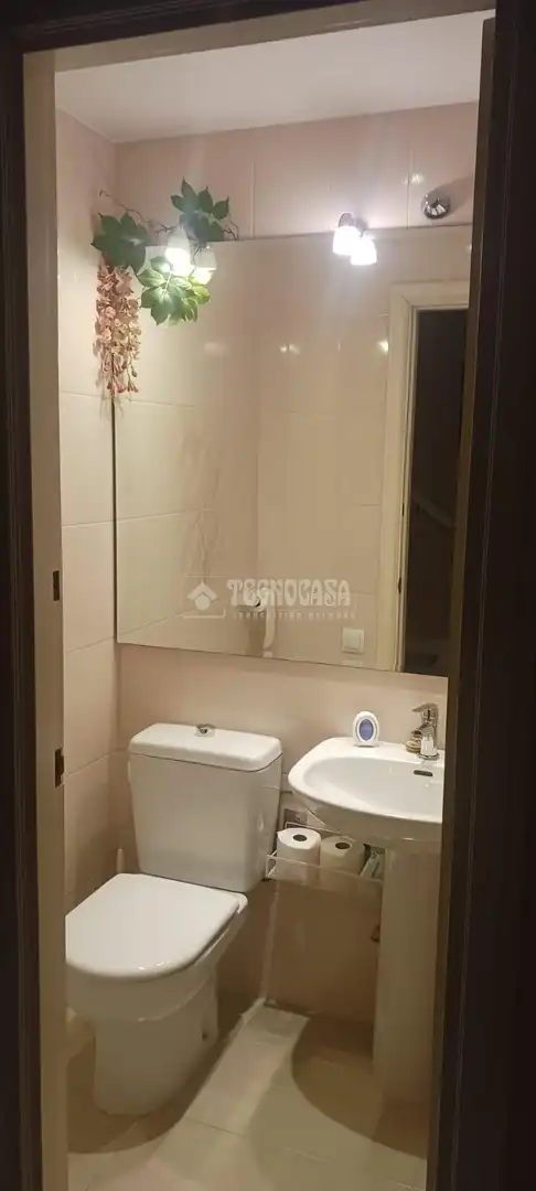 Baño de Casa adosada en venta en Zaragoza con Piscina comunitaria