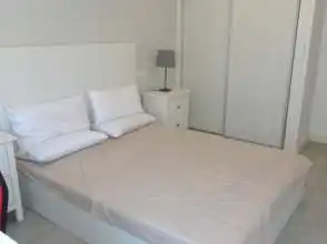 Habitación de Piso de alquiler en Gijón  con Calefacción, Parquet y Amueblado