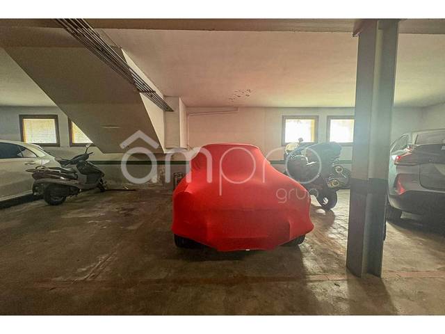 Garaje en Venta en Calle Hipòlit Lázaro, 10 en Ametllers - Poble-Sec
